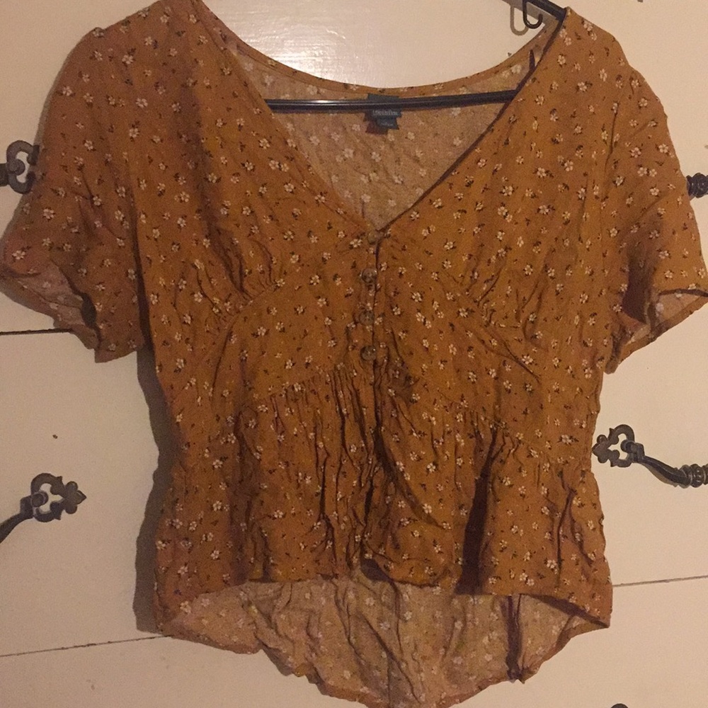 🐚 5/$25 yellow floral top